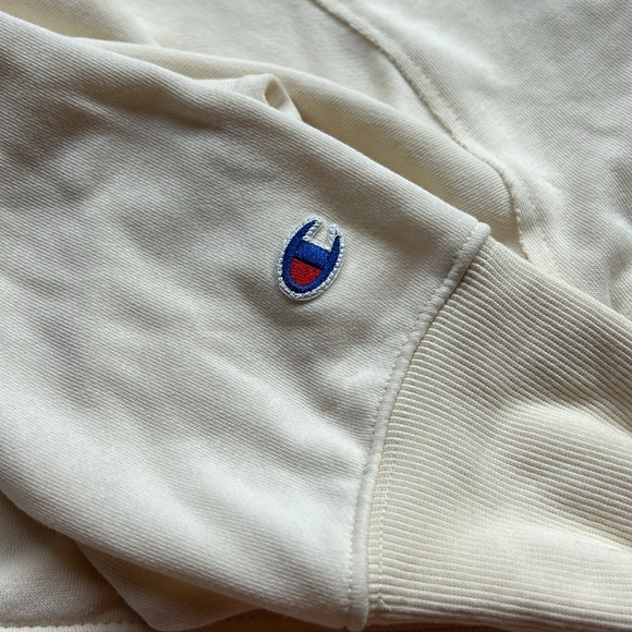 Champion Cropped Long Sleeve - Picture 4 of 5